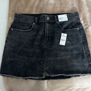 Women’s Express Straight Mini Skirt